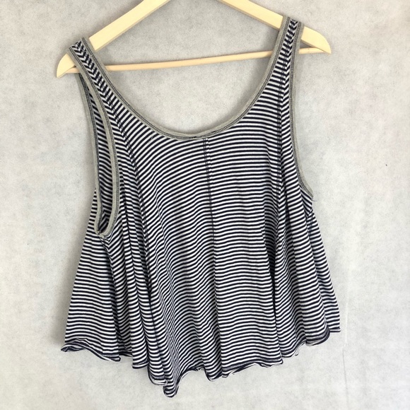 Heather Tees striped flowy tank top - Picture 4 of 4